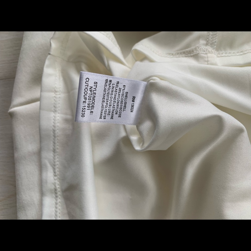 Off white classic flare dress with short sleeve - Picture 5 of 8